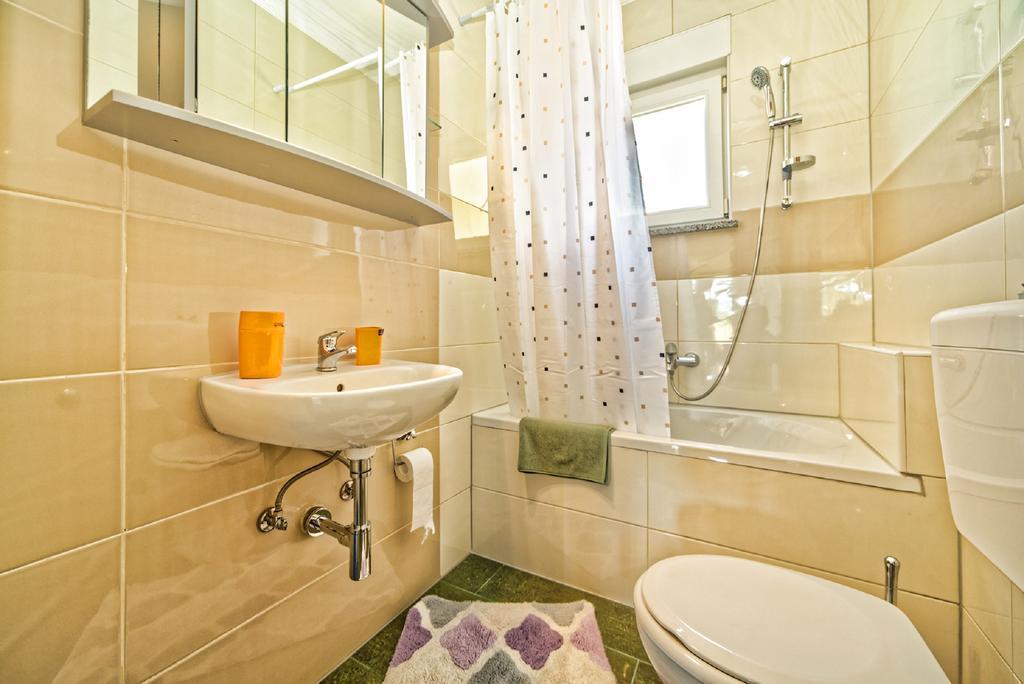 Apartment Una 2 Pula Bagian luar foto