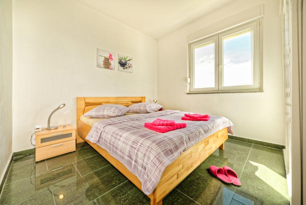 Apartment Una 2 Pula Bagian luar foto