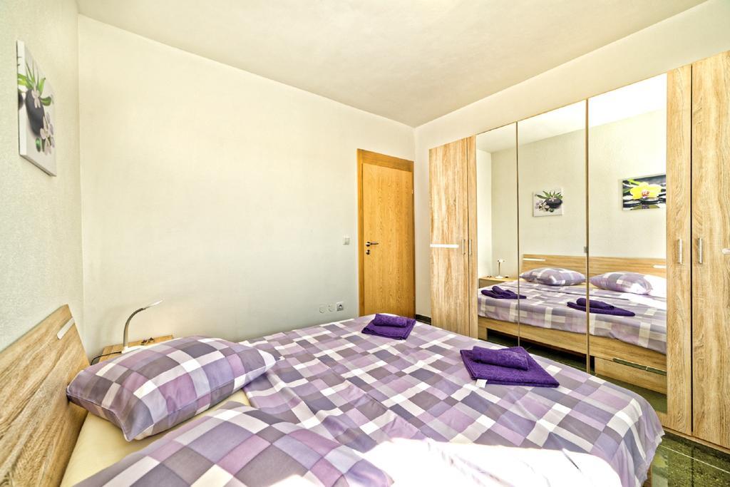 Apartment Una 2 Pula Bagian luar foto
