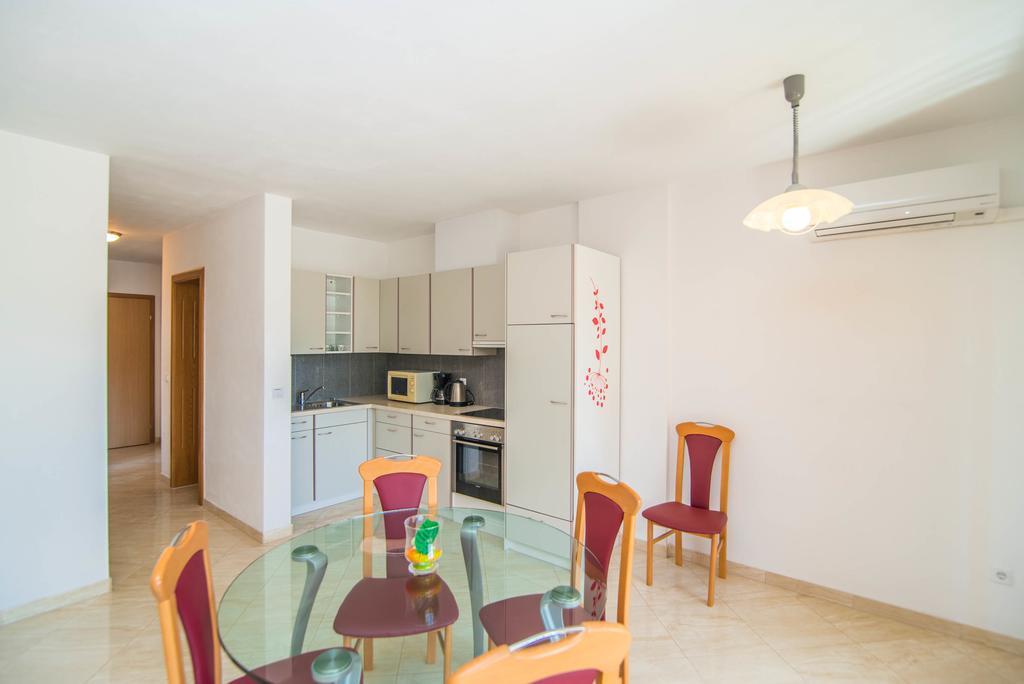Apartment Una 2 Pula Bagian luar foto