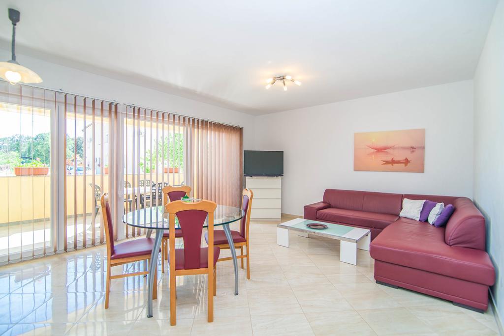 Apartment Una 2 Pula Bagian luar foto