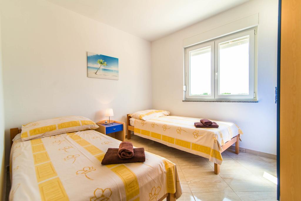 Apartment Una 2 Pula Bagian luar foto