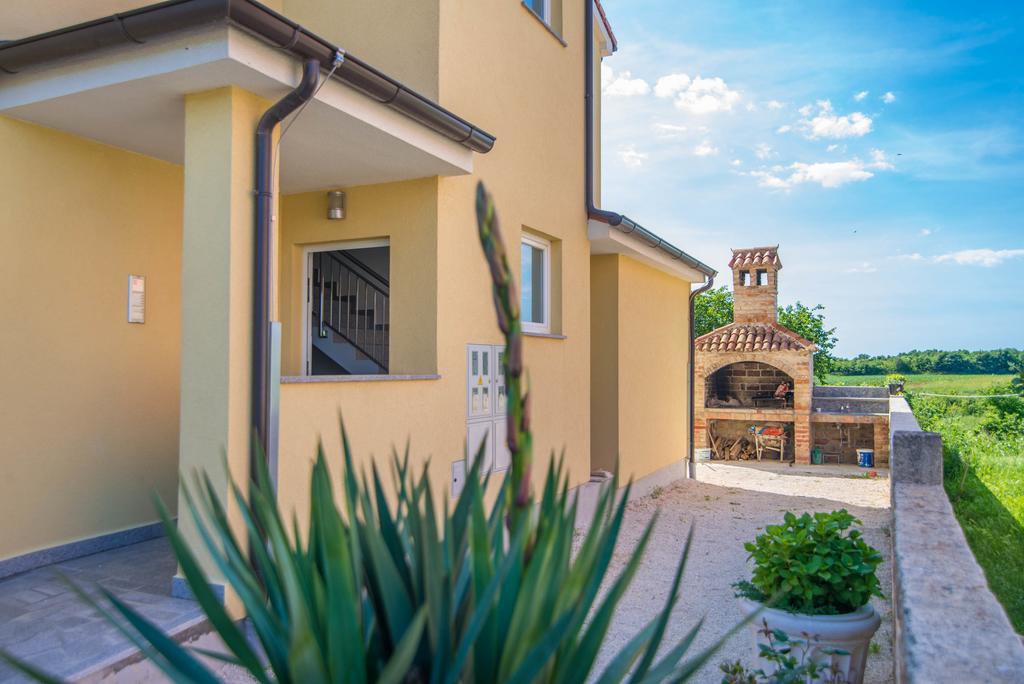 Apartment Una 2 Pula Bagian luar foto
