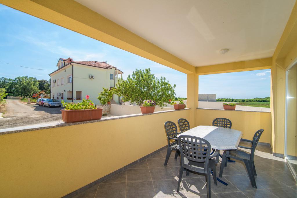 Apartment Una 2 Pula Bagian luar foto